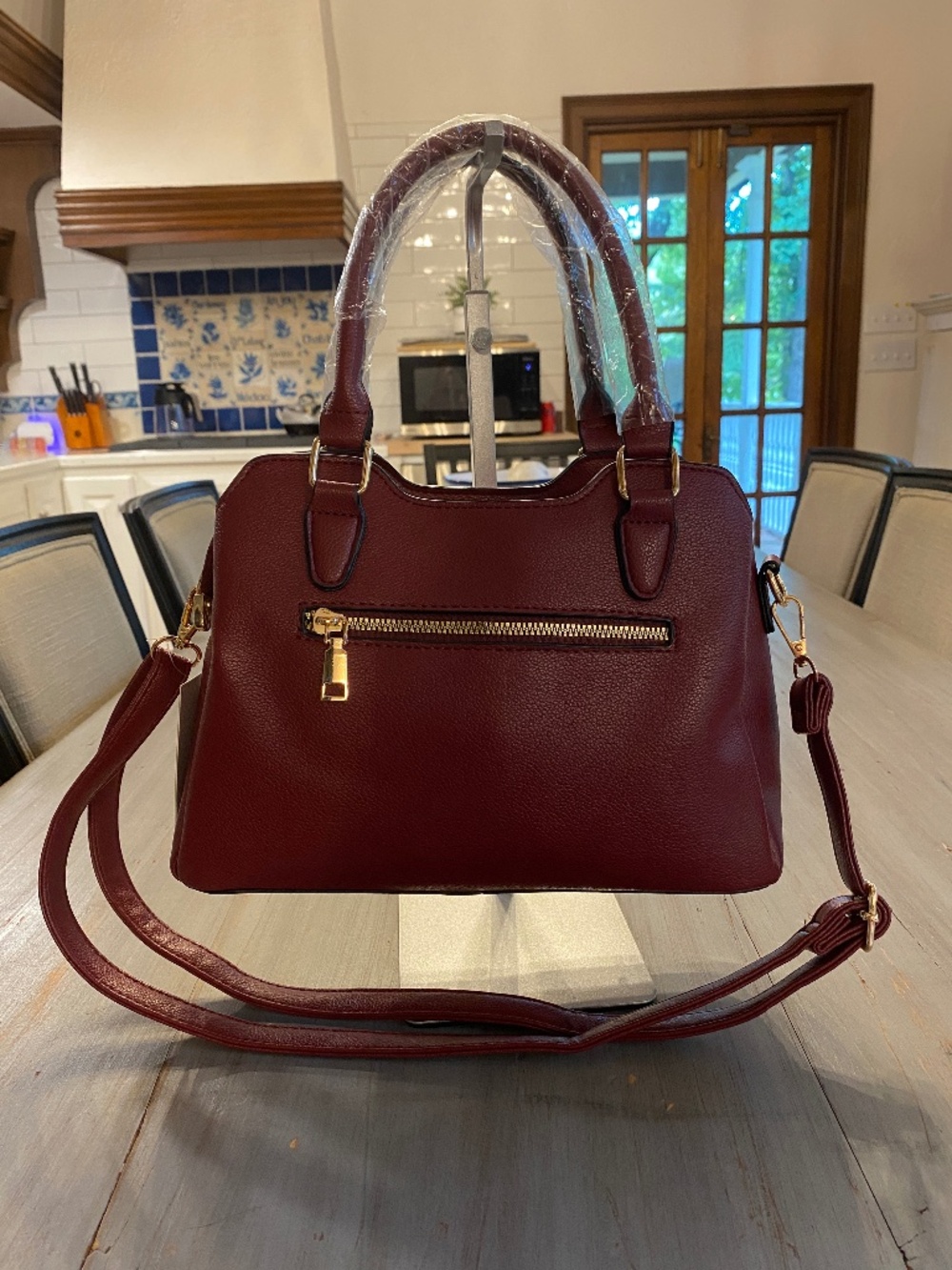 048 - Oakdale Burgundy Faux Leather Handback with Scarf